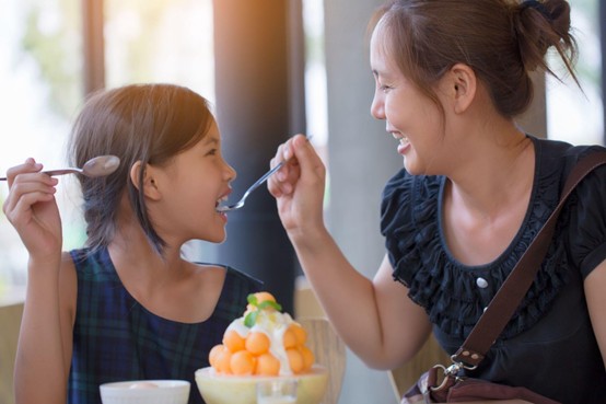 小朋友長大反而要餵食？家長可以如何拆解？